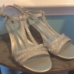 Fiona Night Monroe Silver Dress Shoe